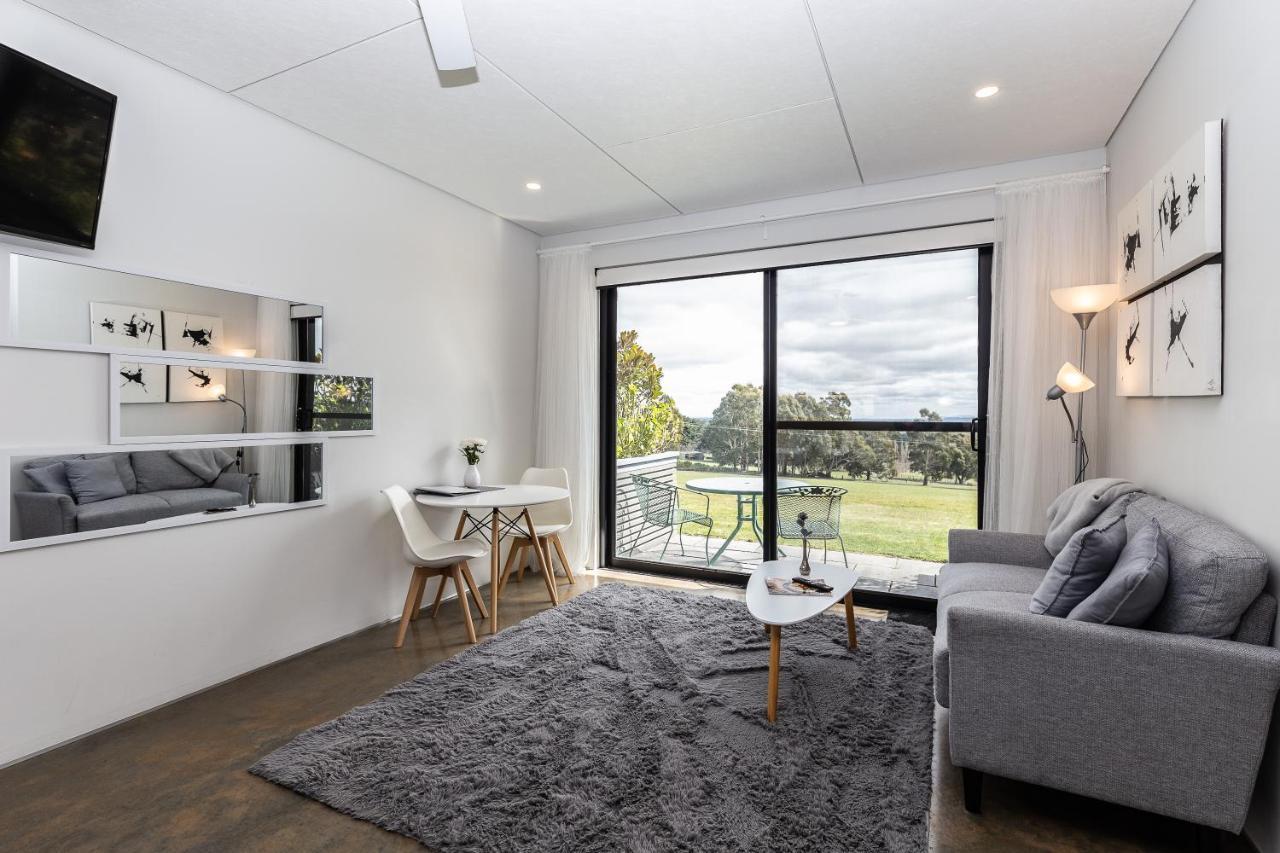 Hanging Rock Views Woodend Esterno foto